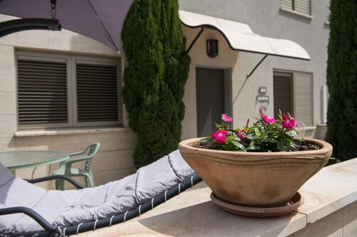 Rosh pinna galil elion "Gan Eden" (Garden of Eden)