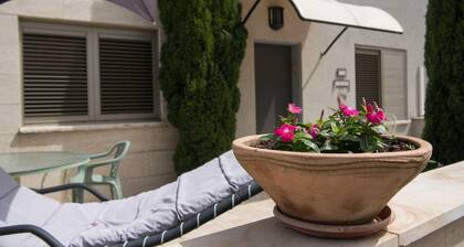 Rosh pinna galil elion "Gan Eden" (Garden of Eden)