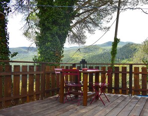 Outdoor dining - Glamping with Silence, Nature, and Comfort in the Heart of Tuscany (Santa Fiora)