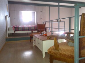 2 室のベッドルーム、アイロン / アイロン台、WiFi、ベッドシーツ