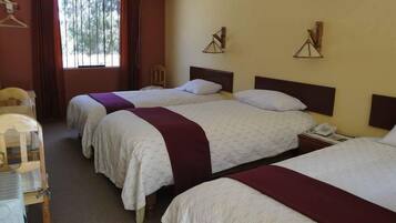 Triple Room | Free WiFi, bed sheets