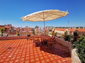 Outdoor dining - VILLA VICTORIA MALAGA PLAYA EL PALO (Málaga)