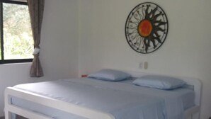 1 bedroom, WiFi, bed sheets - THE FIELD MATAPALO. (puntarenas)