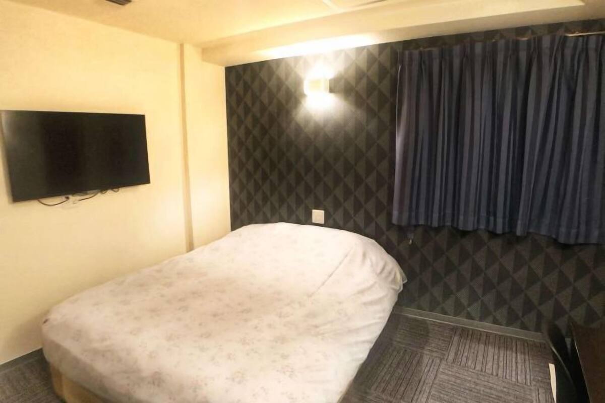 1 chambre, couette en duvet d'oie, bureau, rideaux occultants