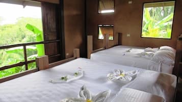Basic Double or Twin Room, Multiple Beds, Mountain View | Bed sheets