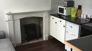 Apartment | Living area | Flat-screen TV