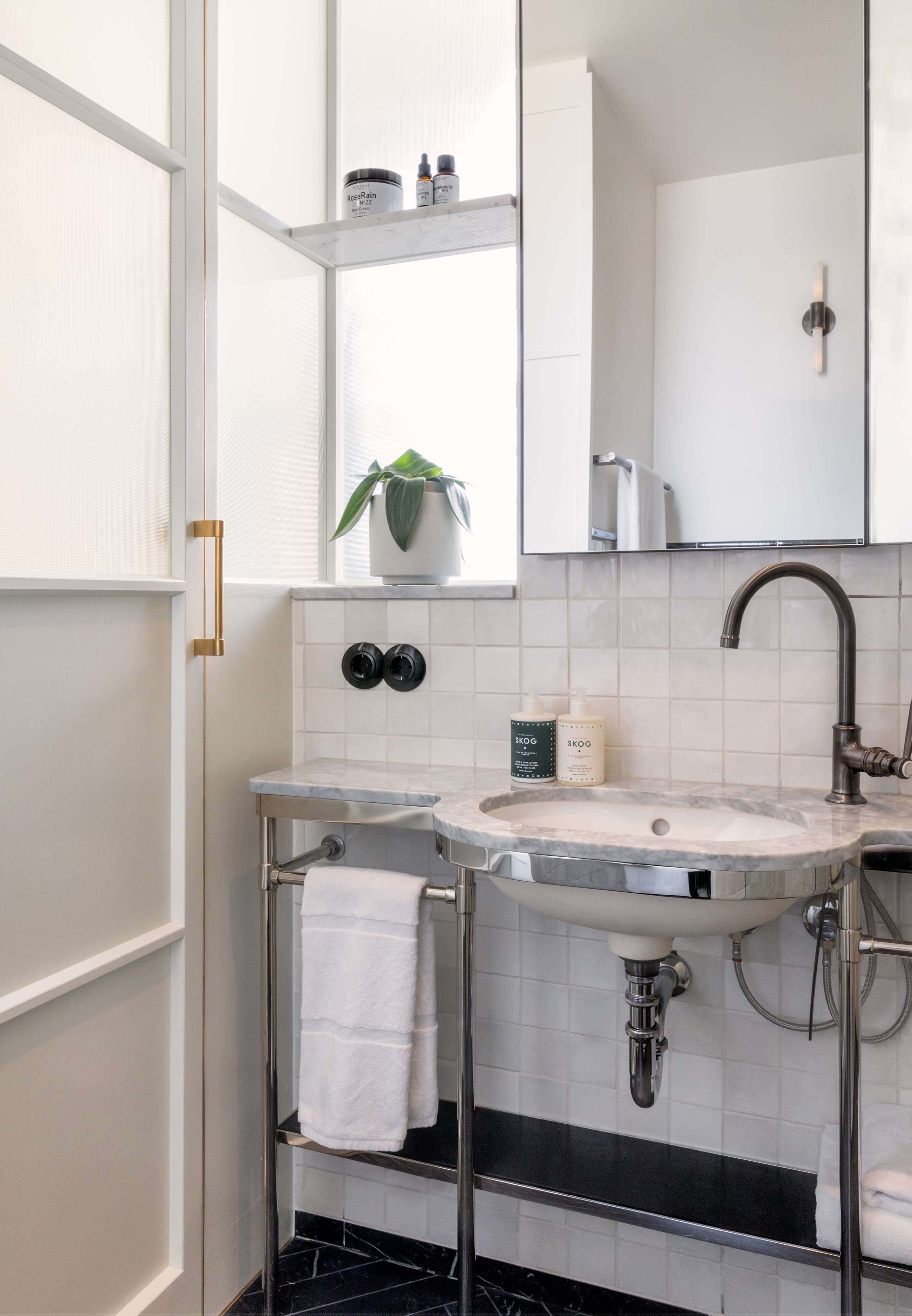 Dusche, Regendusche, kostenlose Toilettenartikel, Haartrockner