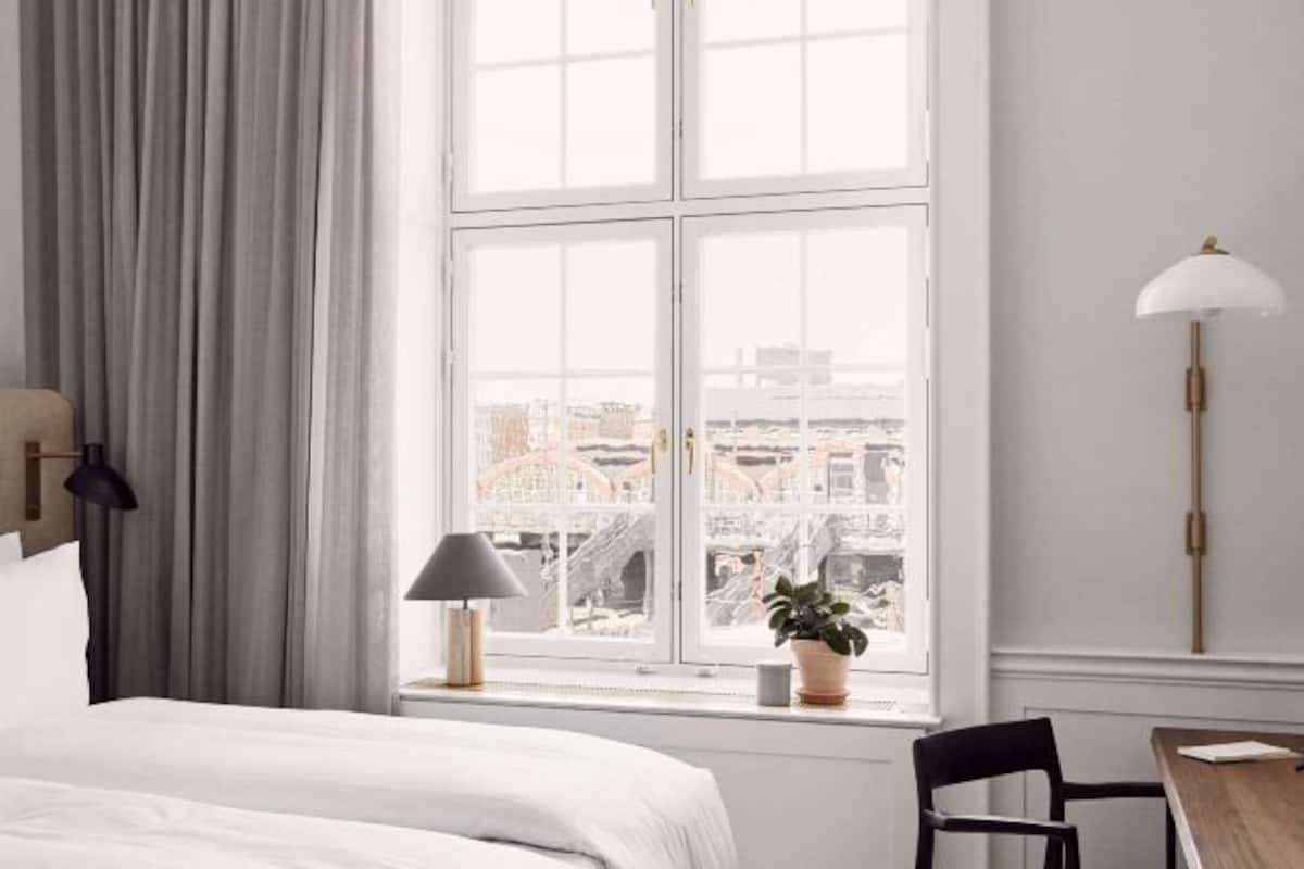 Minibaari, tallelokero huoneessa, äänieristys, ilmainen Wi-Fi