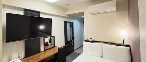 Skrivebord og wi-fi (inkludert)