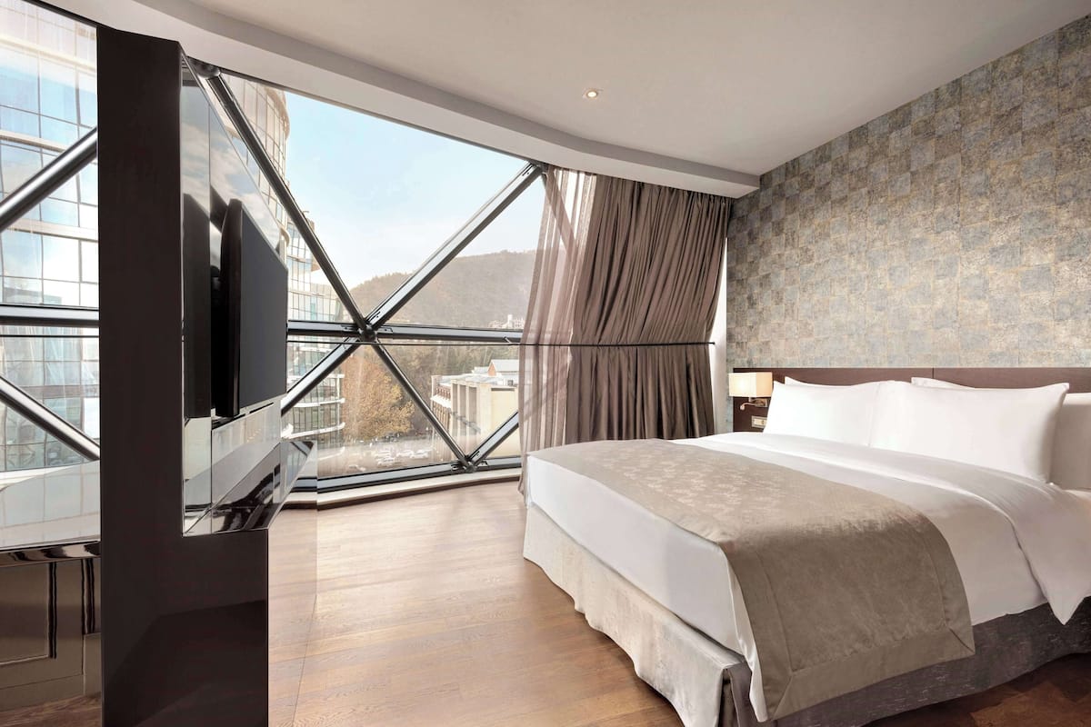 Suite Présidentielle, 1 très grand lit | 1 chambre, literie hypoallergénique, matelas mémoire de forme, minibar