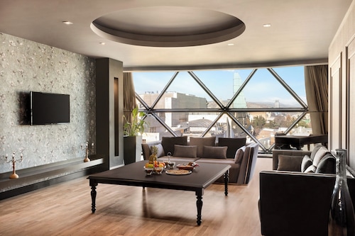 Wyndham Grand Tbilisi