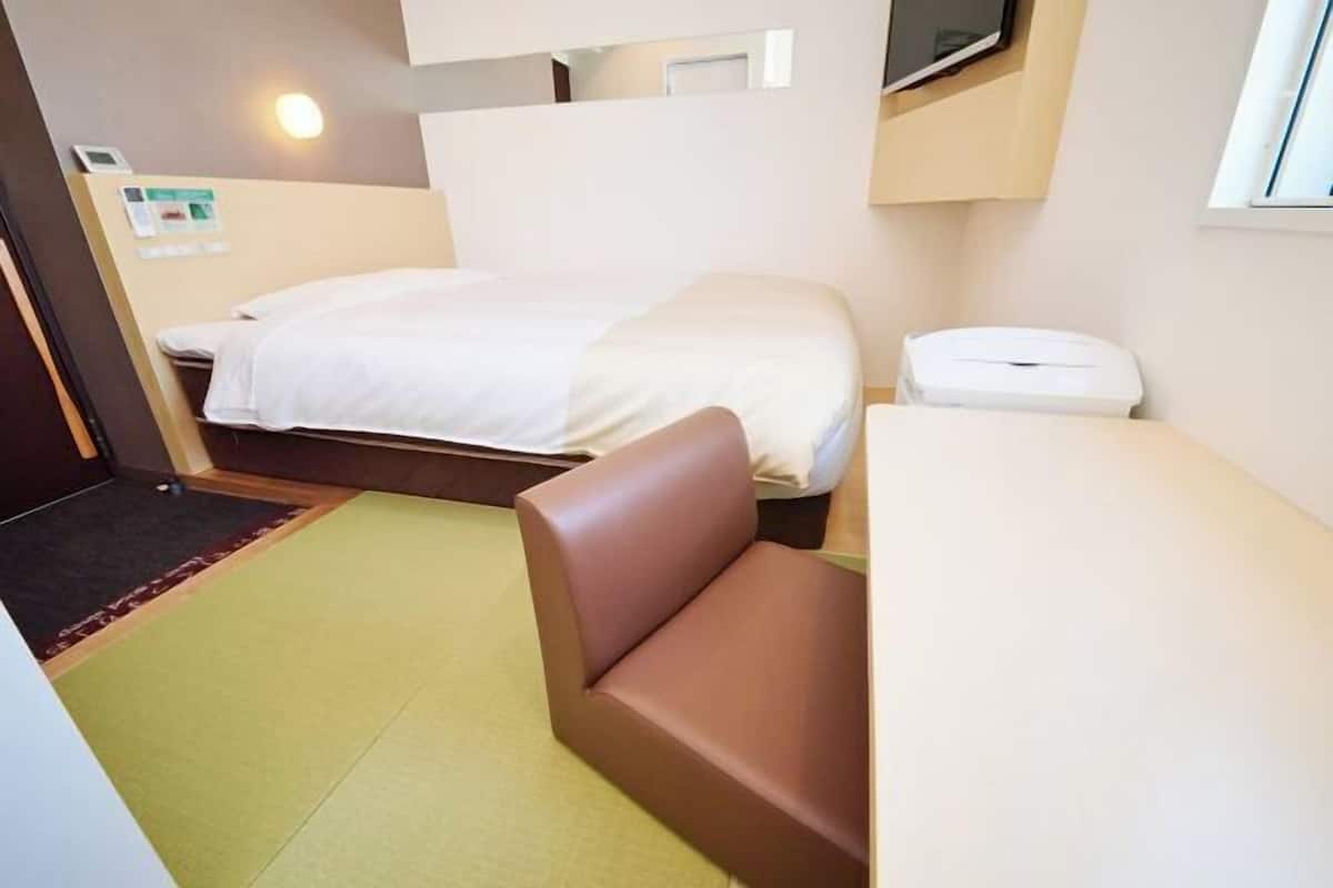 Bureau, rideaux occultants, chambres insonorisées, Wi-Fi gratuit