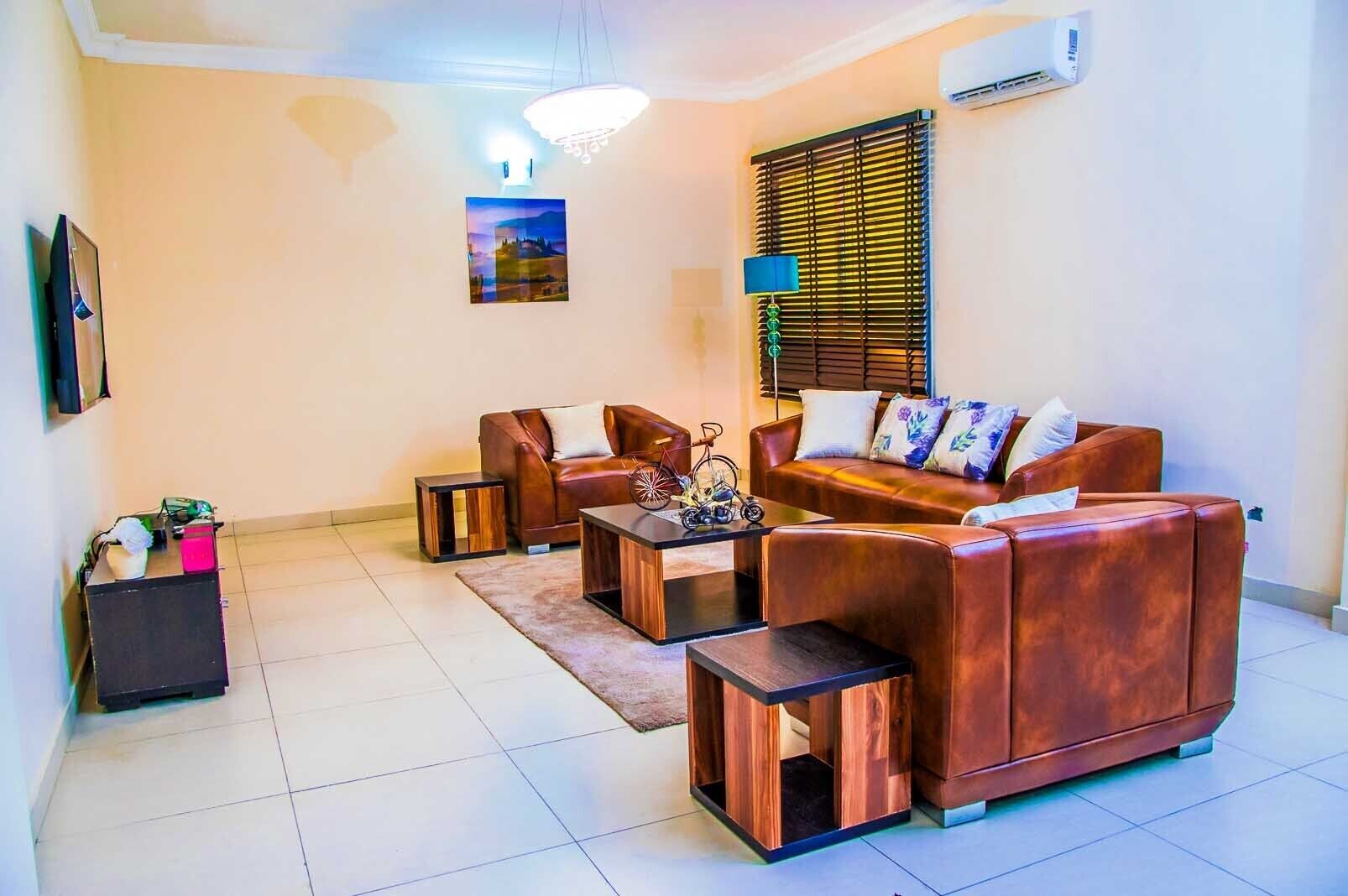 TV, Netflix, streaming services