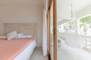 Appartement Confort, 3 chambres, vue sur la plage (Villa 2) | Espace de travail pour ordinateurs portables, système d’insonorisation