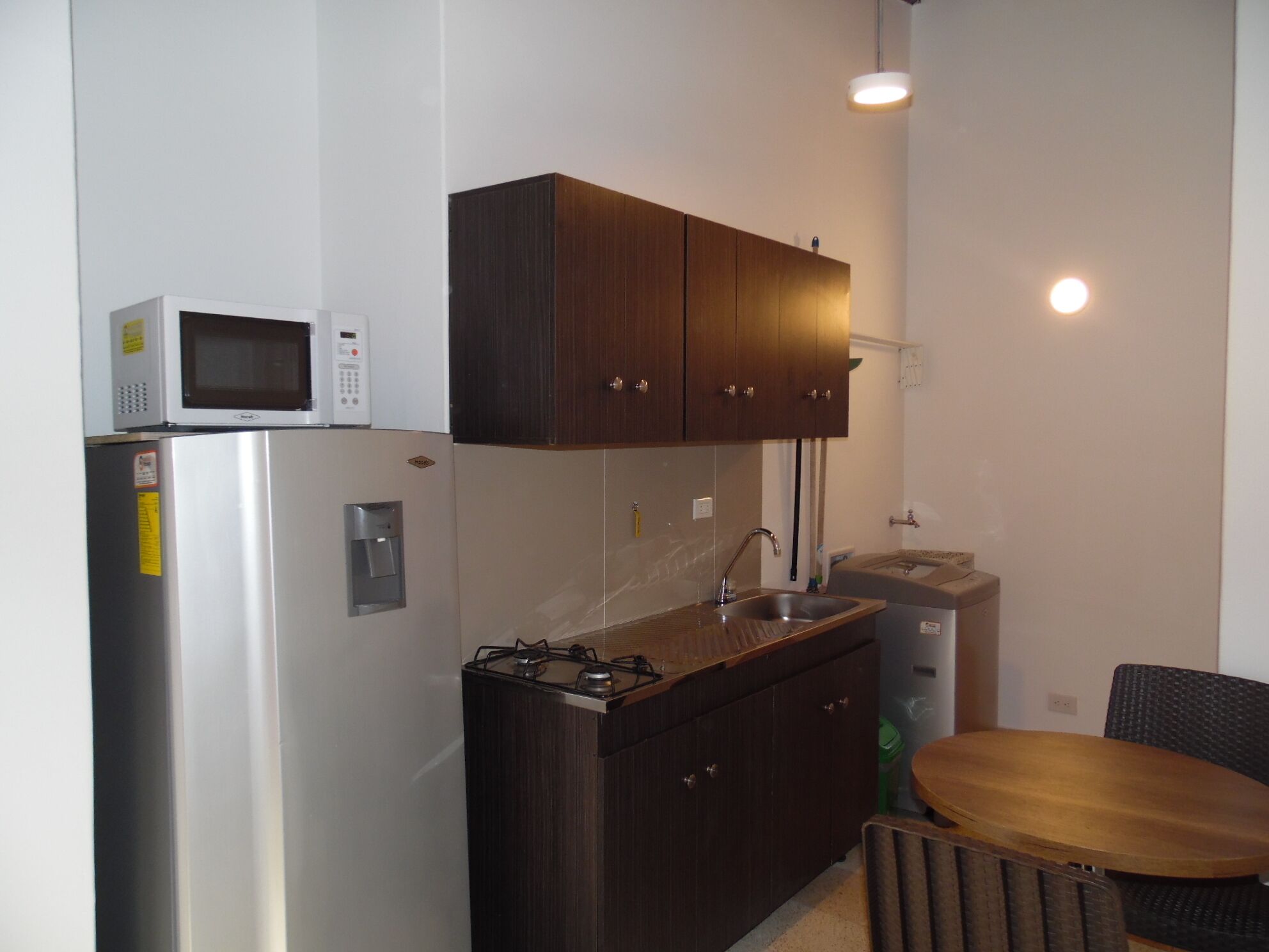 Fridge, cookware/dishes/utensils