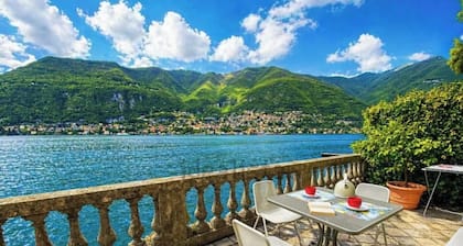 Historische Villa mit wunderschöner Terrasse am Comer See