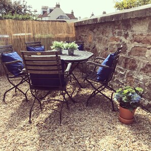 Outdoor dining - *North Stables, Elie.* Converted stables. (Elie)