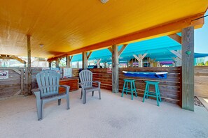 Property grounds - FC1702 Private Heated  Pool, Room for Boat Parking, Golf Cart Included (Port Aransas)