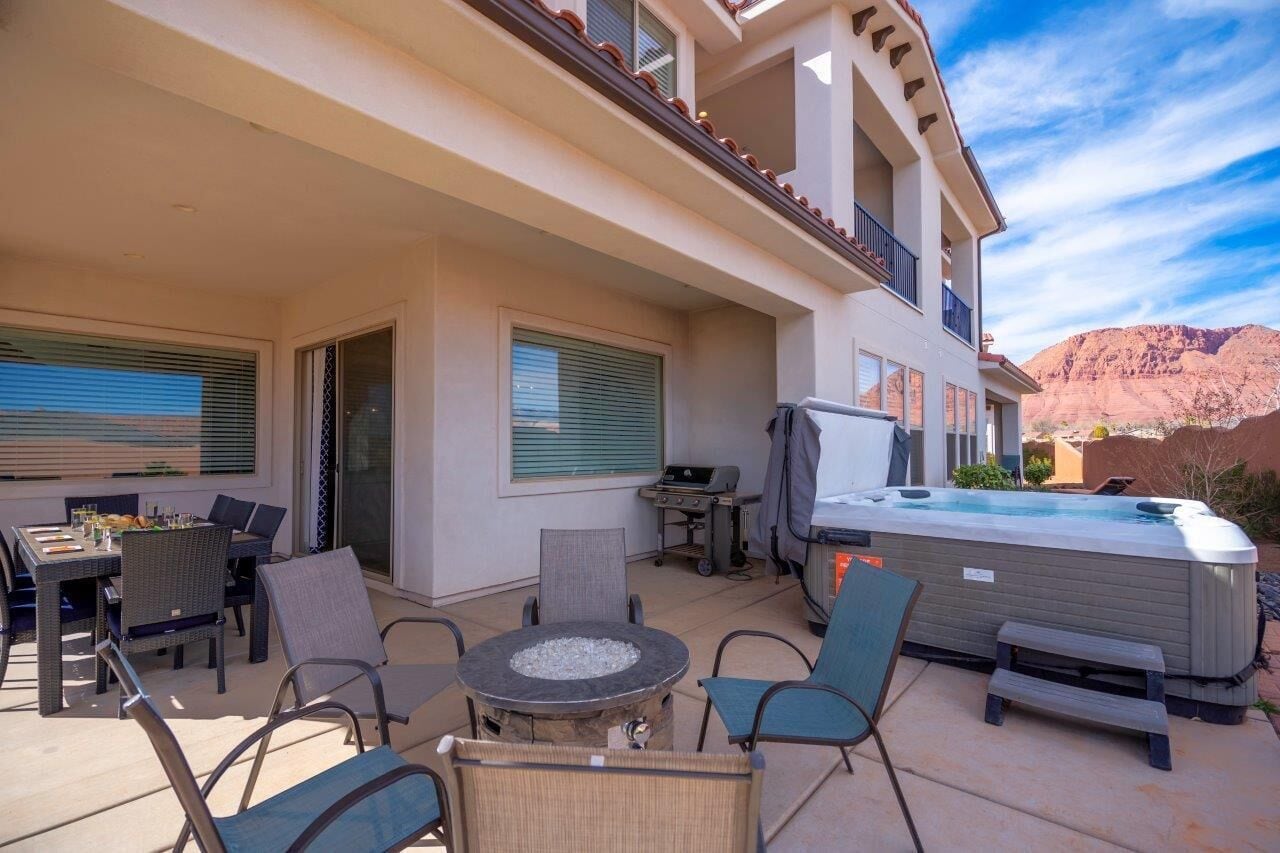 Arcadia 29 | PRIVATE Hot Tub * Foosball * Games * Resort Amenities