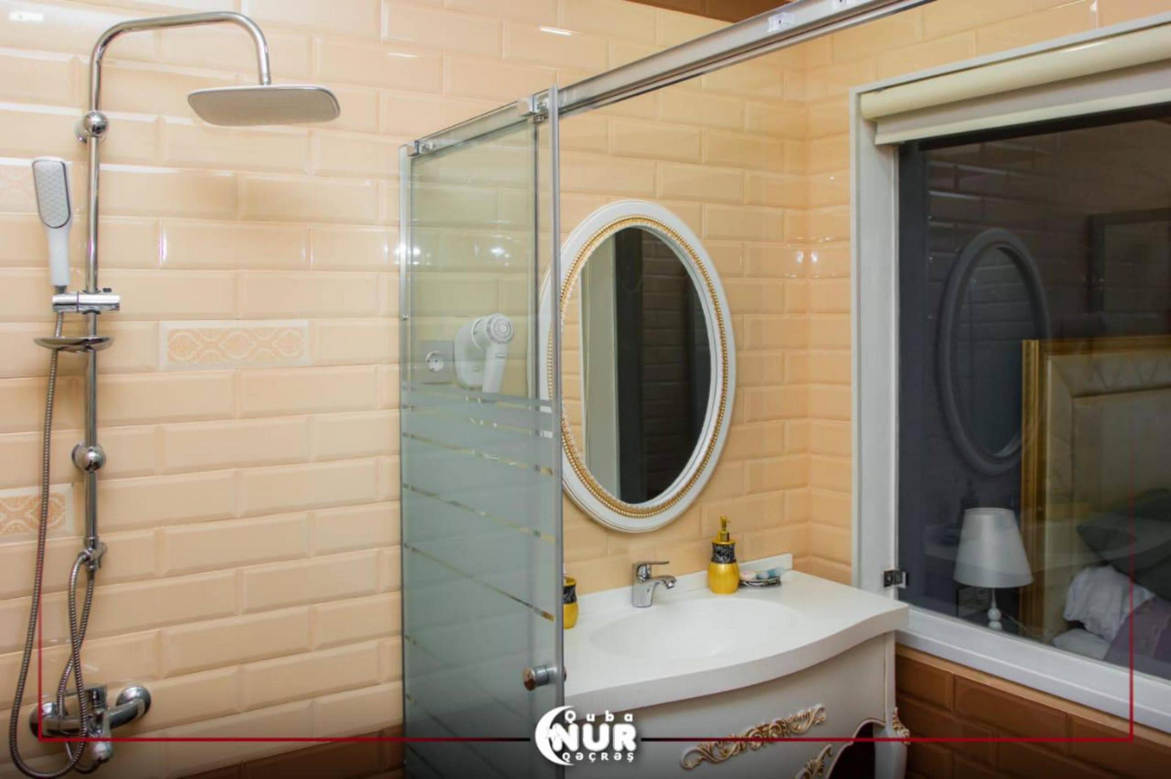 Deluxe Room, 1 Double Bed, Garden View | Bathroom amenities | Shower, slippers, towels