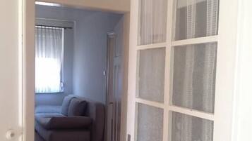 City-Apartment, 1 Schlafzimmer (3. Stock) | Individuell dekoriert, individuell eingerichtet, schallisolierte Zimmer