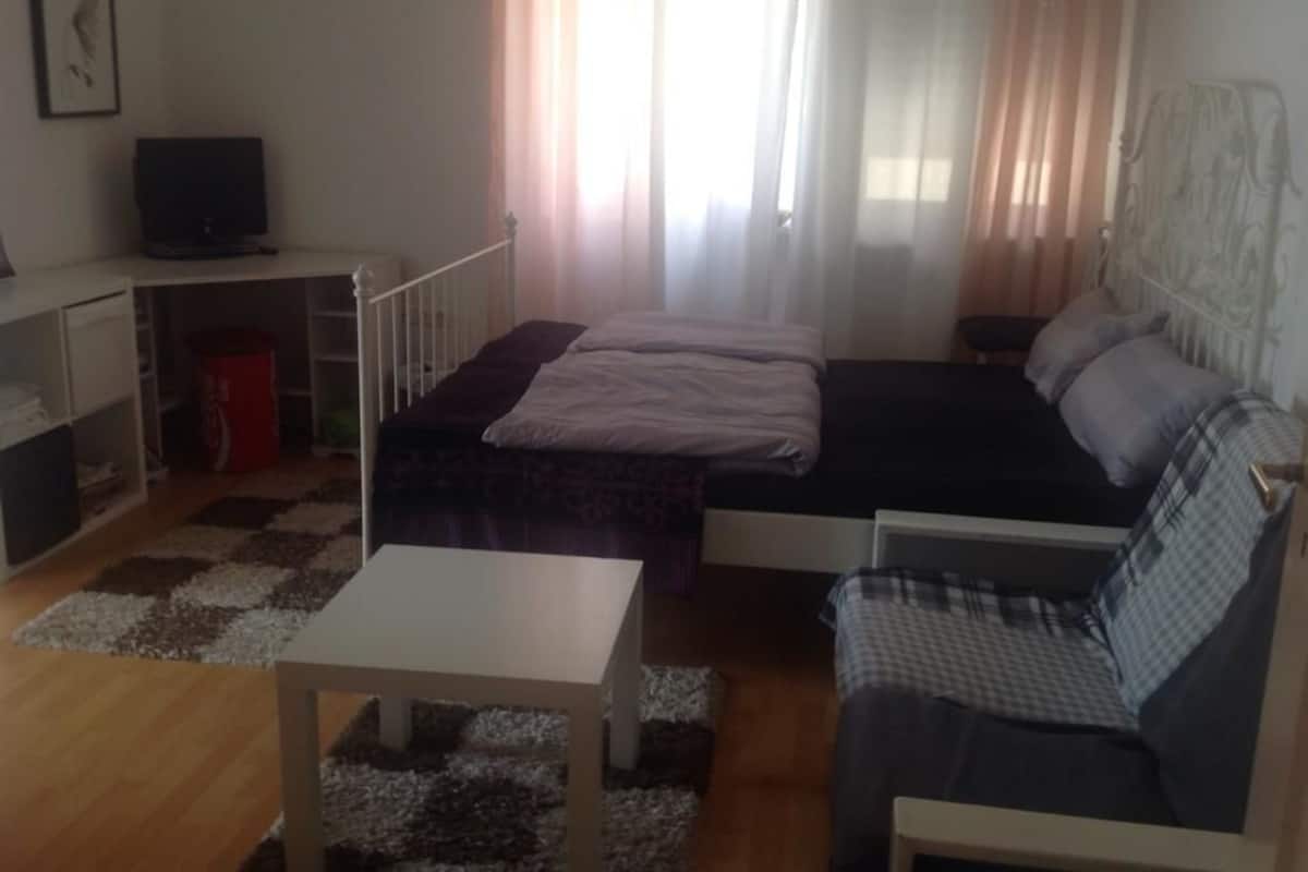 Apartment, Ground Floor | Soundproofing, iron/ironing board, cribs (surcharge)
