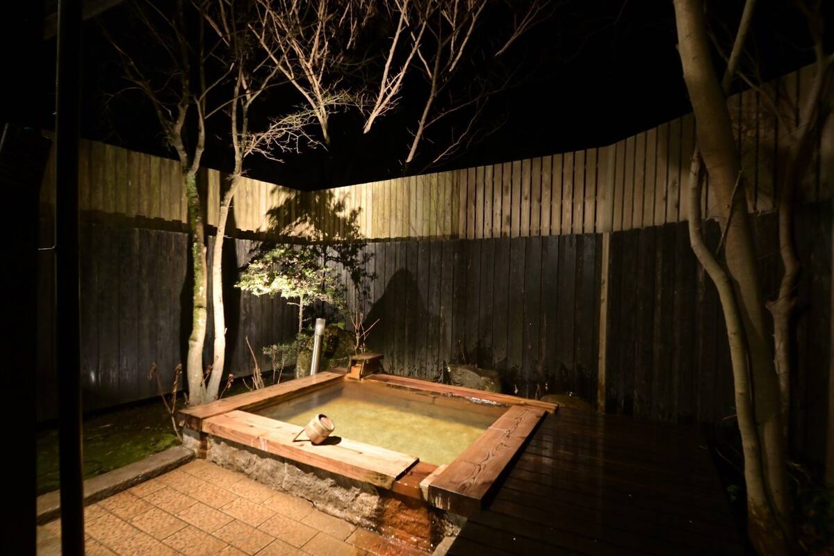 室外 SPA 浴池