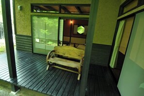 Property grounds - Futarishizuka (Kirishima)