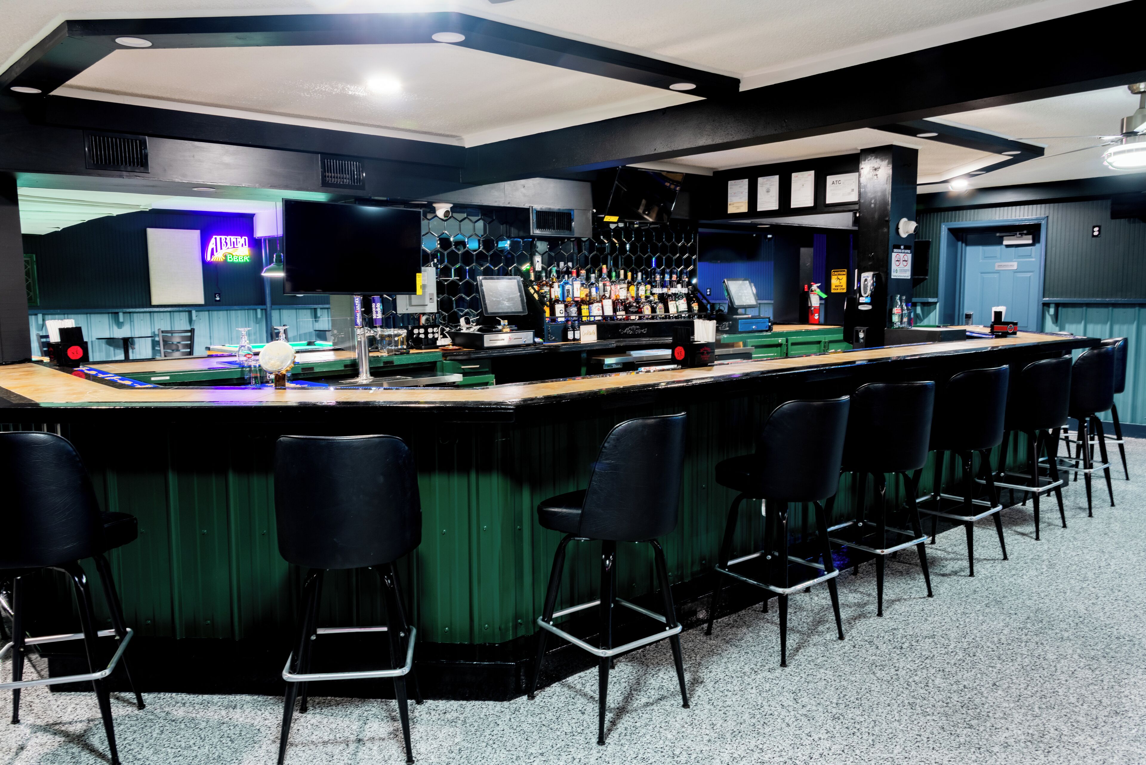 Bar (in der Unterkunft)