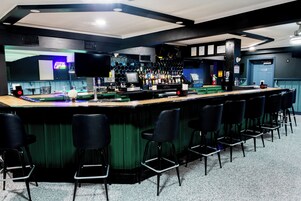 Bar (en la propiedad)