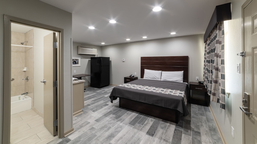 Budget Inn & Suites