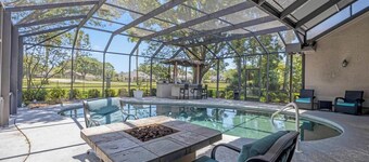 Club Views - Pet-friendly 5BR w/ pool & BBQ patio
