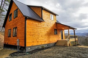 Exterior - Peace of Heaven • Majestic Views • Hot Tub • FirePit • Near Town & Train • Relax (Bryson City)