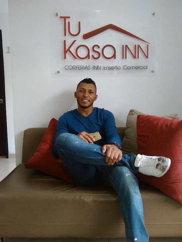 Flat-screen TV - TuKasa Inn (Bogotá)