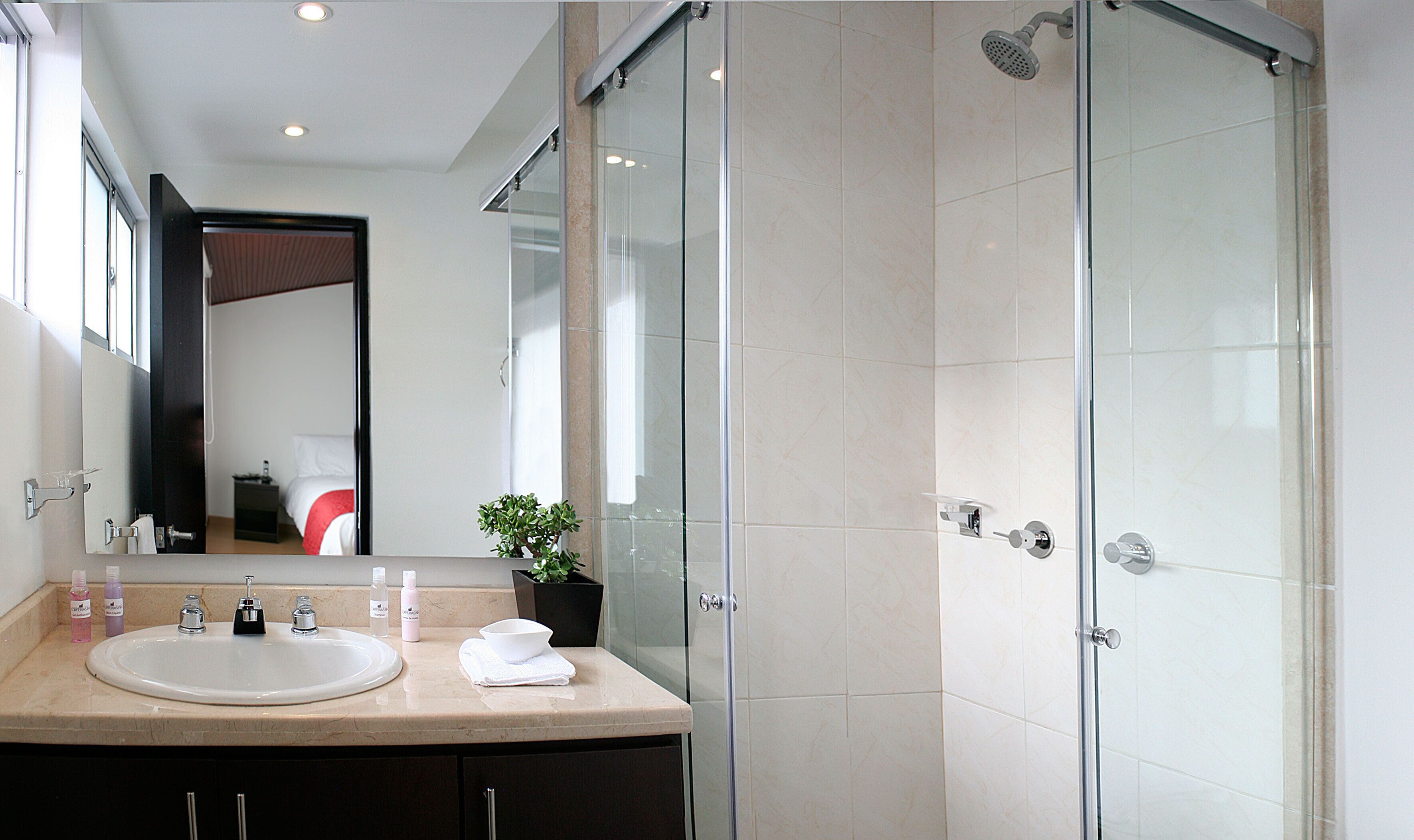 Photo - Hotel TuKasa Inn