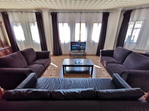 TV