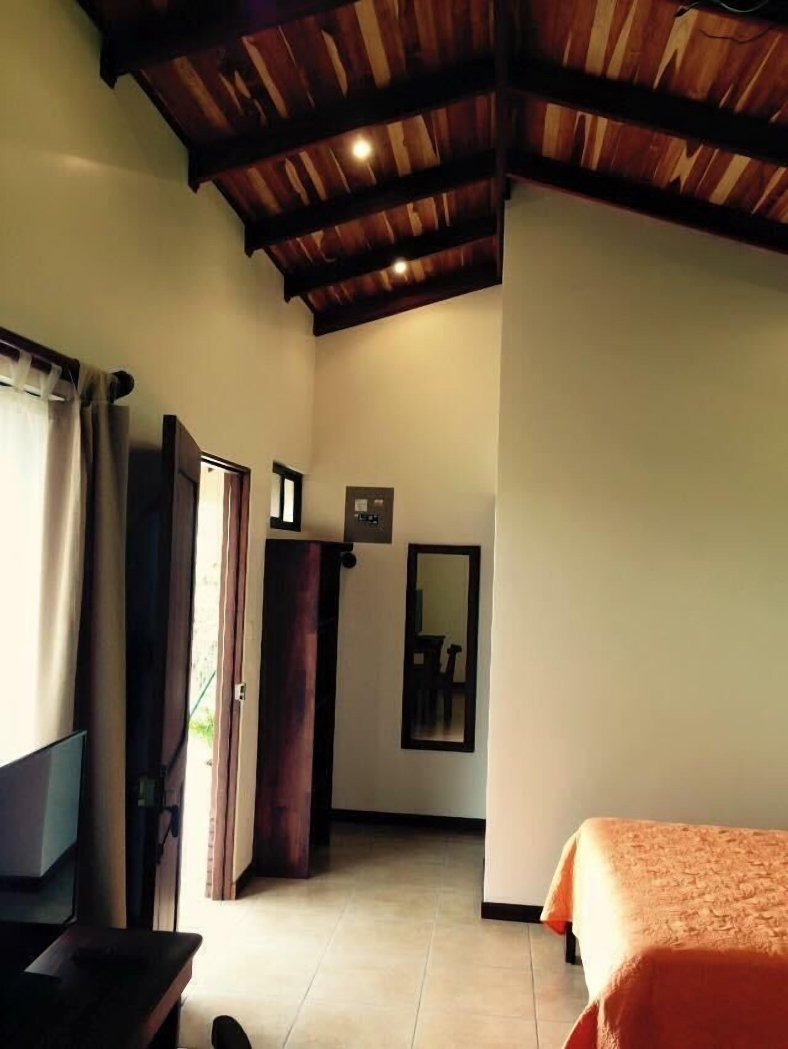 Habitación doble | Wifi gratis y ropa de cama