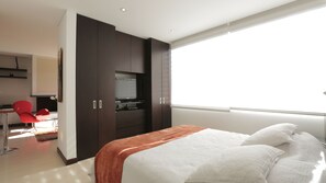 1 Schlafzimmer, Bettwäsche aus ägyptischer Baumwolle, Schreibtisch