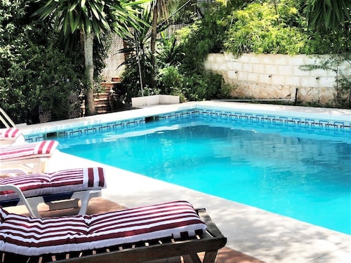 Villa Pinares-Málaga: pool, garden, garage, Wifi