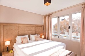 2 Schlafzimmer, Zimmersafe, Bügeleisen/Bügelbrett, Internetzugang