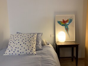 2 chambres, fer et planche à repasser, Wi-Fi, draps fournis