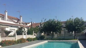 Pool - House on the beach between Barcelona and Tarragona (Torredembarra)