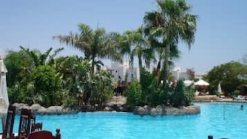 Piscina externa, piscina aquecida