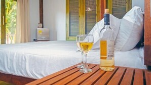 Deluxe Room | In-room safe, WiFi (free), bed sheets - Ecohab Los Naranjos (Santa Marta)