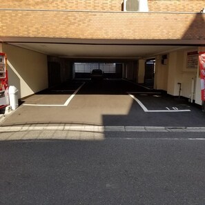 Free self parking - Weekly Hotel Kokura (Kitakyushu)