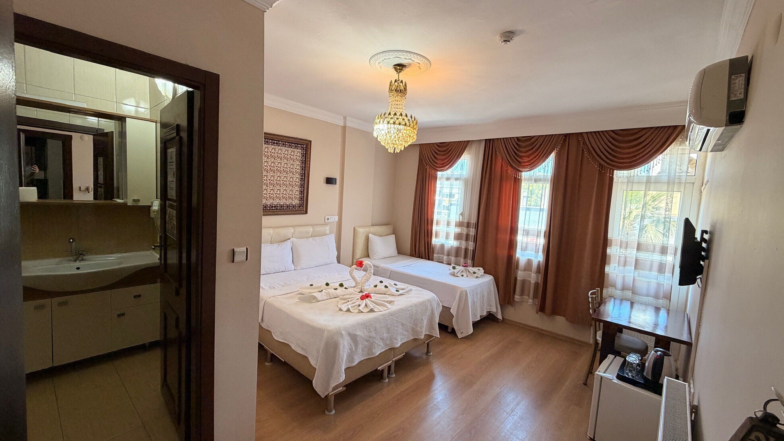 Deluxe Triple Room | Egyptian cotton sheets, premium bedding, soundproofing