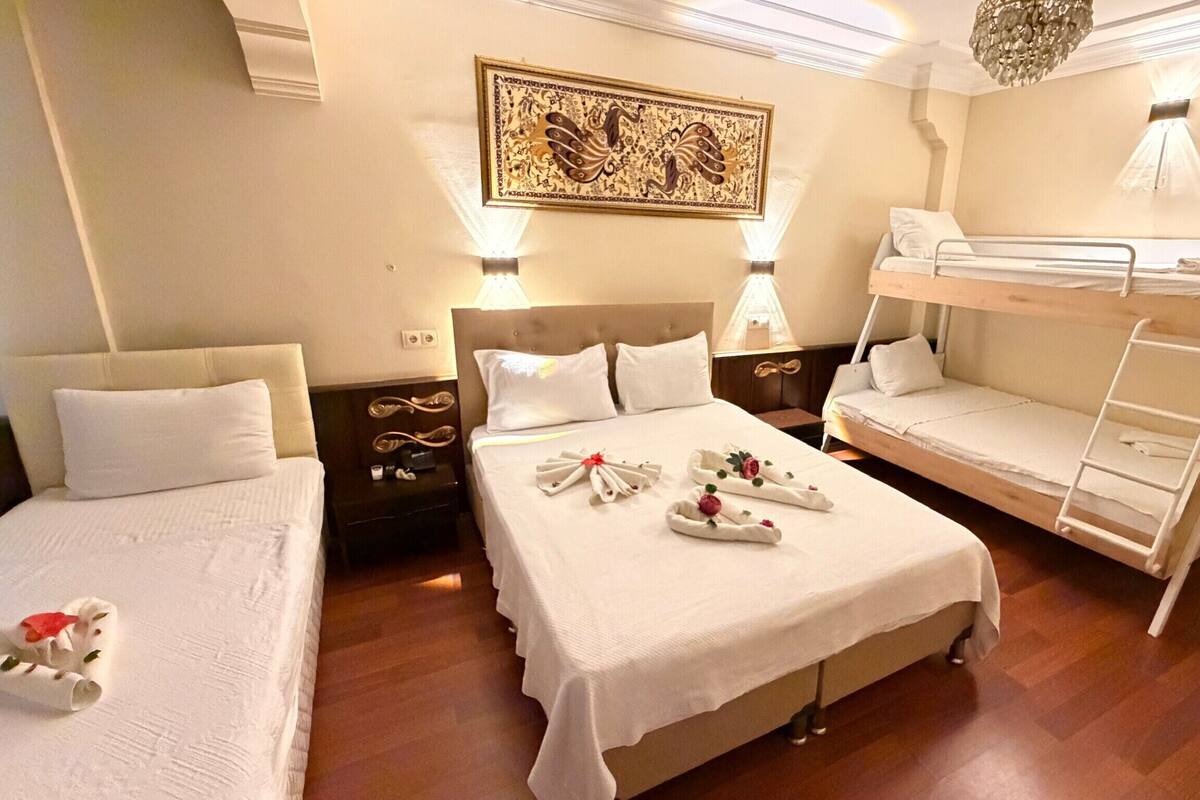 Grand Room, 1 Bedroom, Non Smoking, City View | 埃及棉床单、高档床上用品、隔音、免费婴儿床