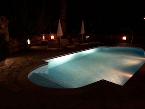 Outdoor pool, sun loungers