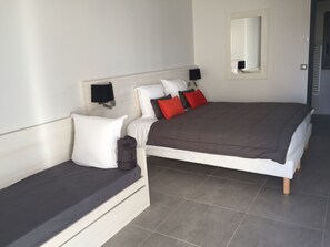 1 bedroom, in-room safe, free WiFi, bed sheets