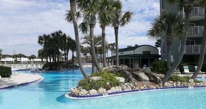 **Beachfront/FREE Beach Service. Tons of updates**